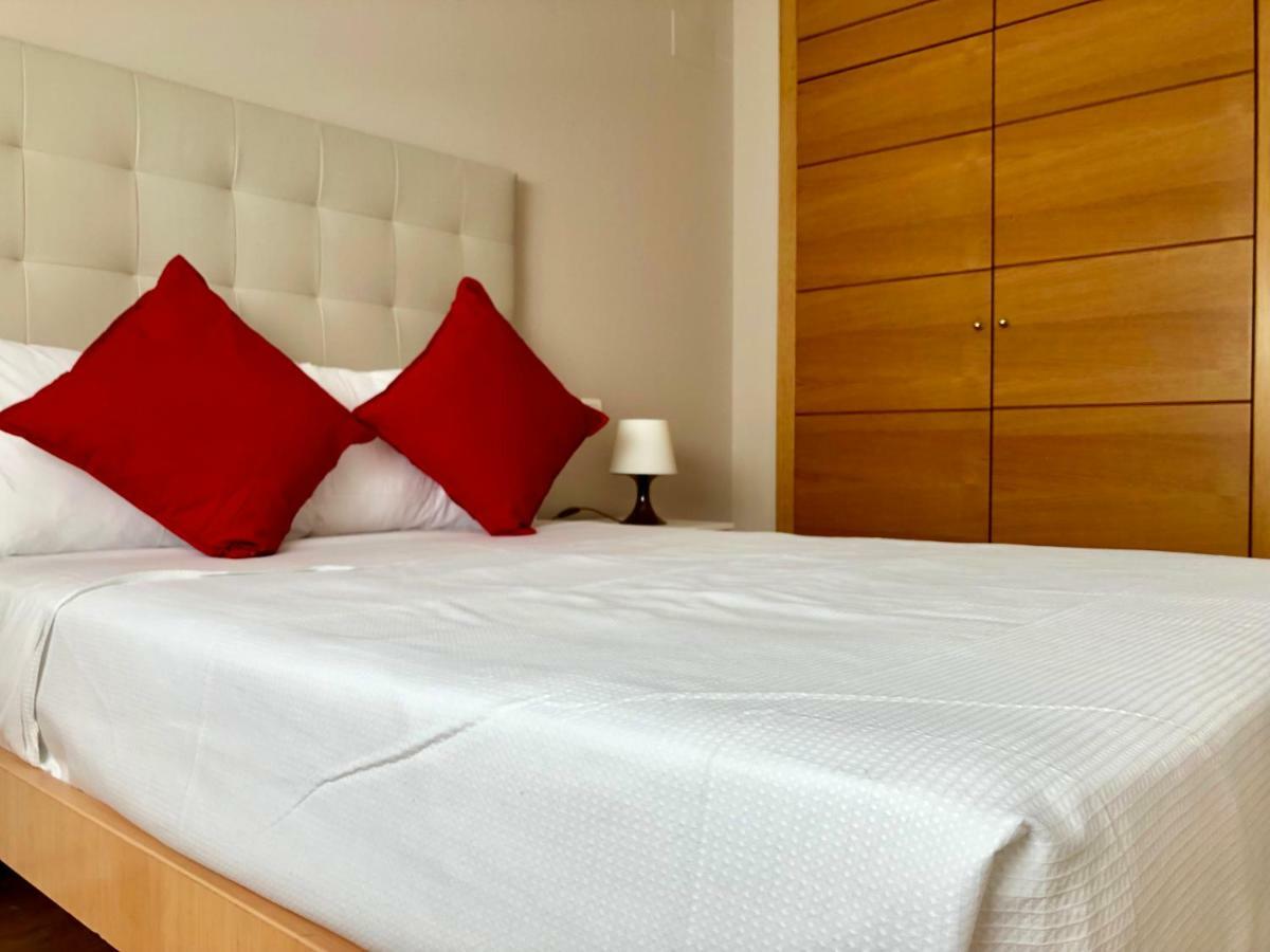 New Apartments Airport Ifema Madrid Eksteriør bilde